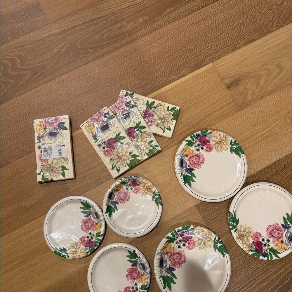 Floral paper plates and napkins